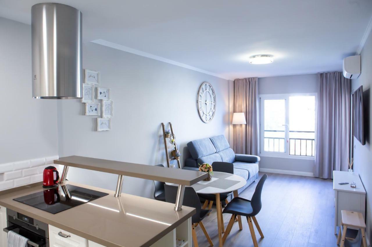 Beachfront Apartment In Fuengirola New Exteriör bild
